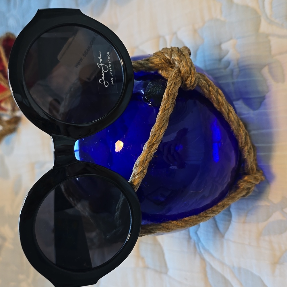 Sean John Designer Sunglasses - Picture 5 of 5